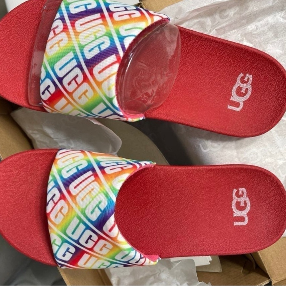 Preschool Size 3 UGG Red Rainbow Slide Sandals